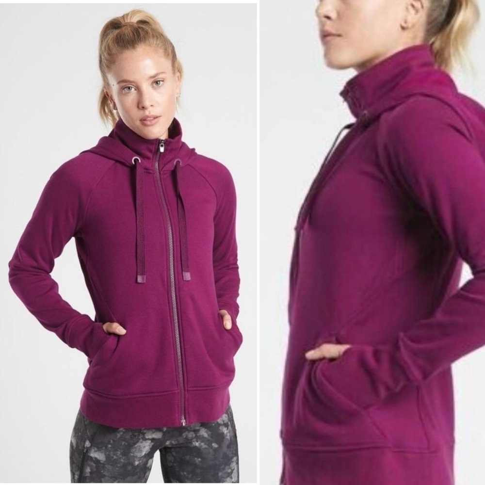 Athleta Triumph Hoodie in Velvet Plum Size Small